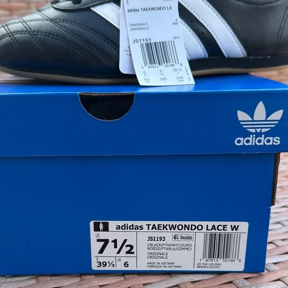 Adidas TAEKWONDO LACE Sneakers - Picture 11 of 13